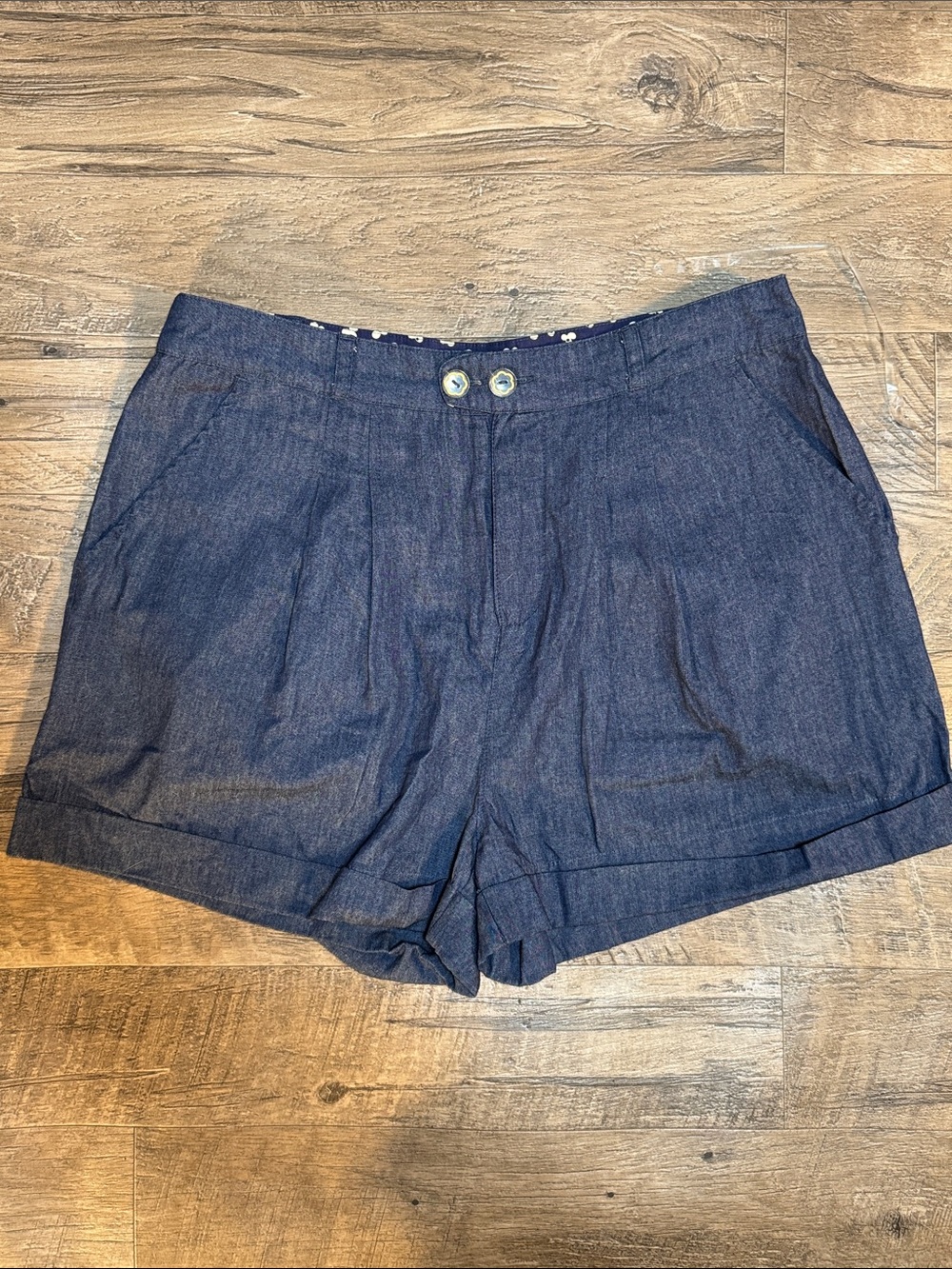 Modcloth Dark Navy Pleated High-Waist Shorts - Size L